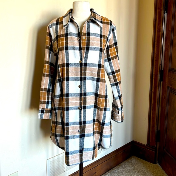 Shacket / dress - Picture 2 of 8